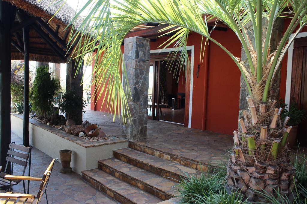 Auas Safari Lodge 温特和克 外观 照片