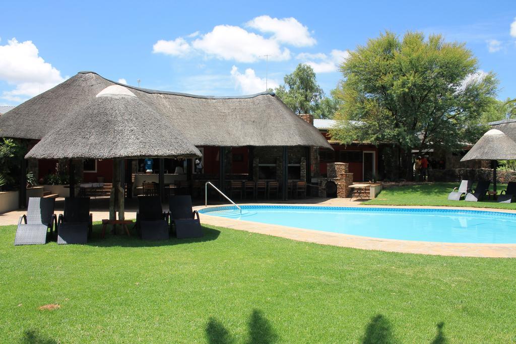 Auas Safari Lodge 温特和克 外观 照片