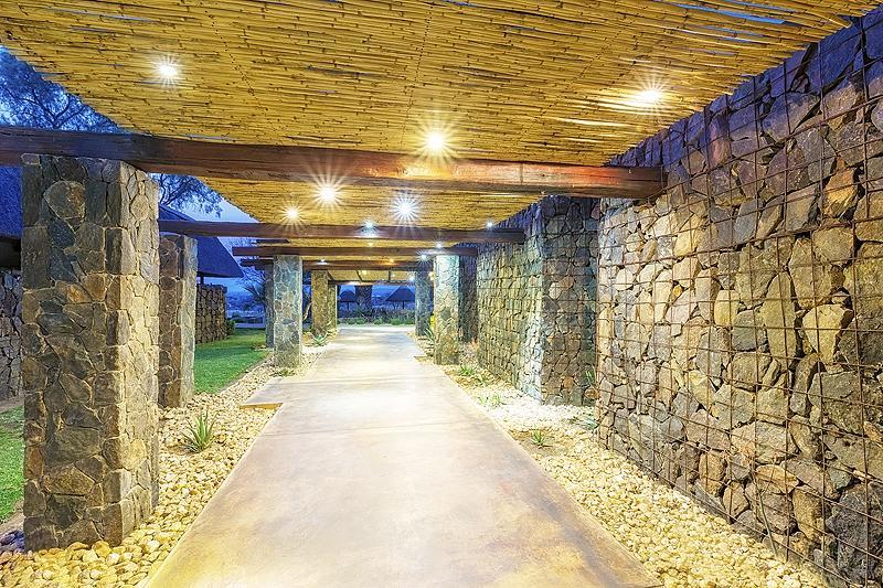 Auas Safari Lodge 温特和克 外观 照片