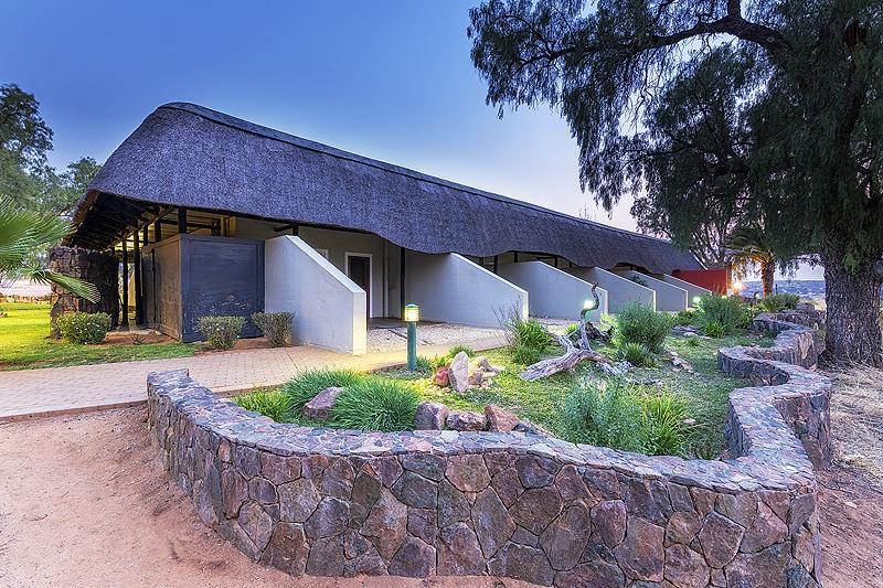 Auas Safari Lodge 温特和克 外观 照片