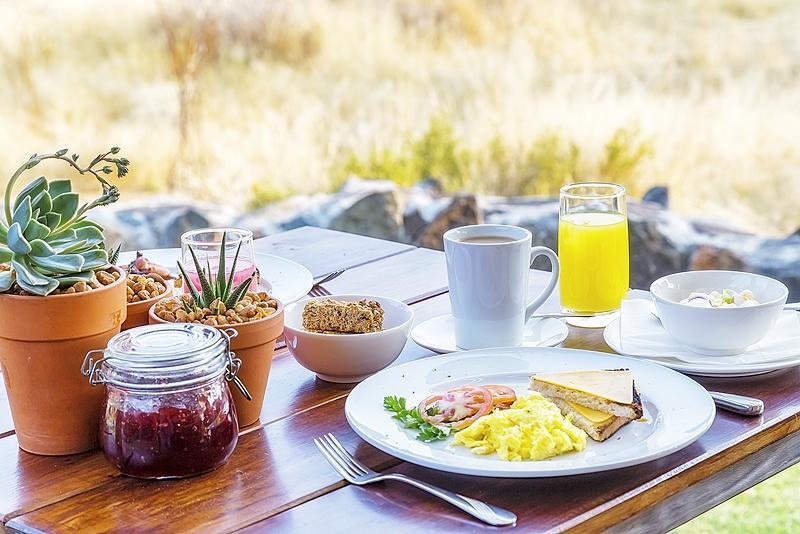 Auas Safari Lodge 温特和克 外观 照片